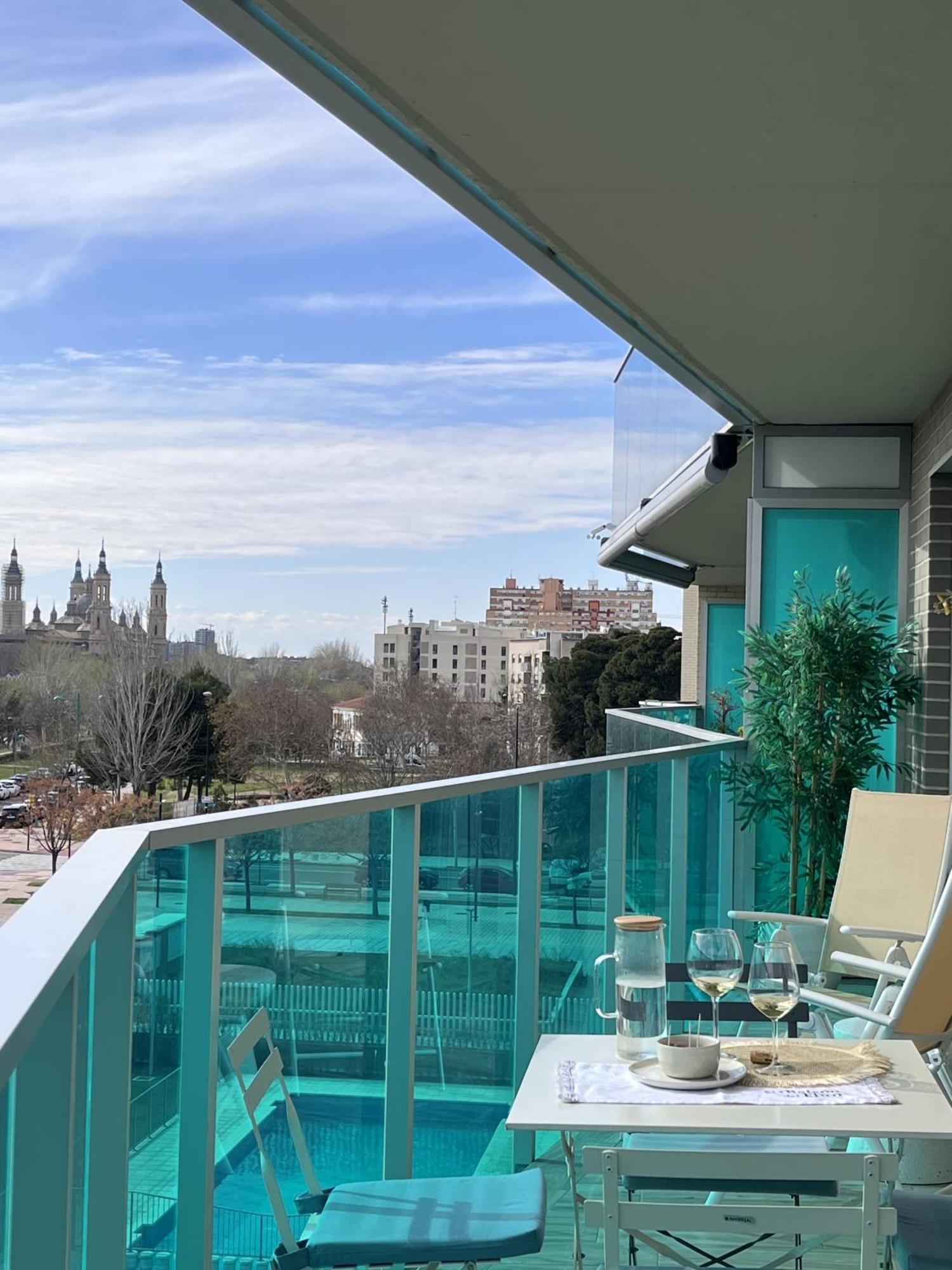 El Balcon Del Ebro By Alogest- Vistas, Piscina Y 2 Parking Apartment Zaragoza Exterior photo
